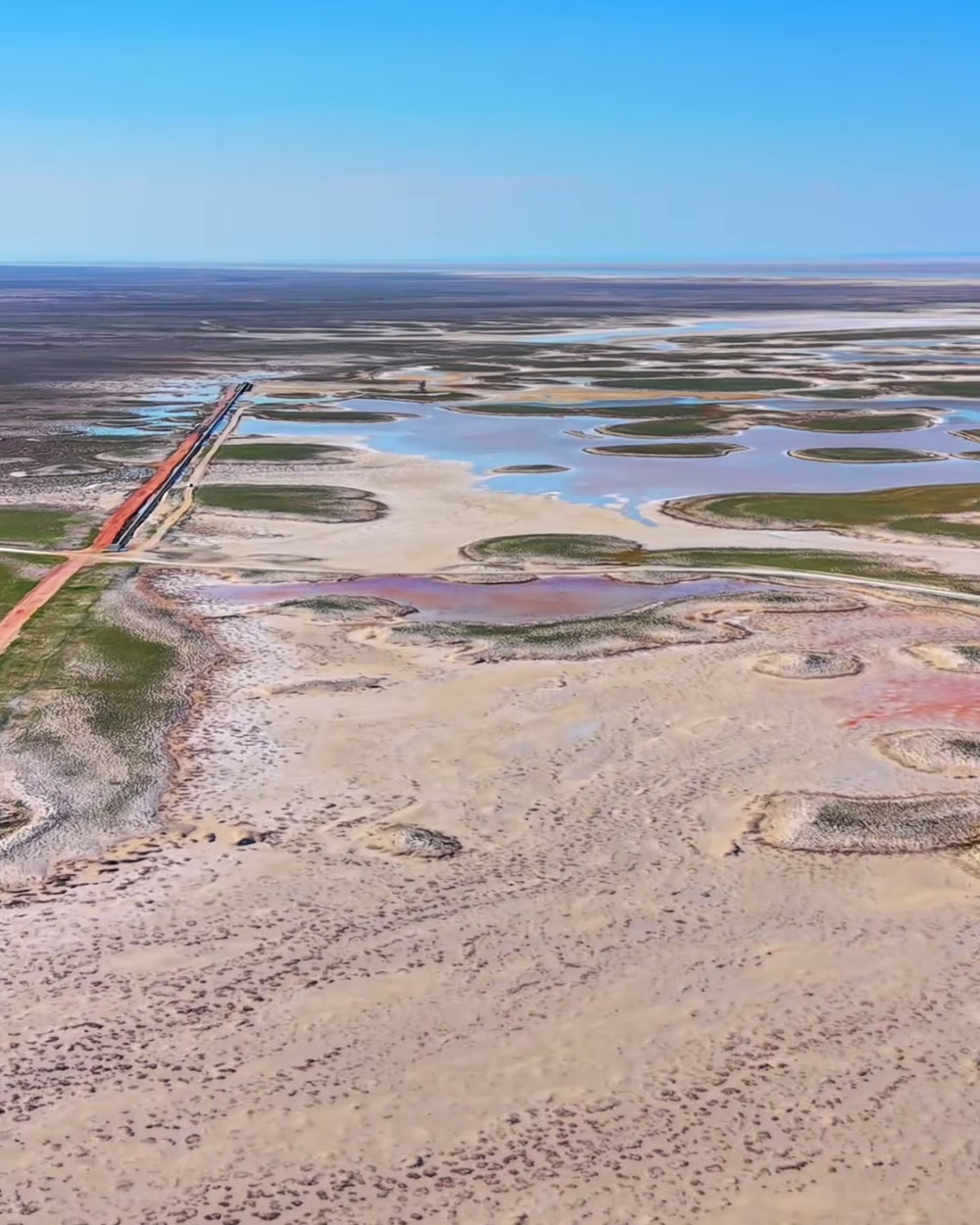 Tuz düzlüğünde flamingo gözlem noktası
